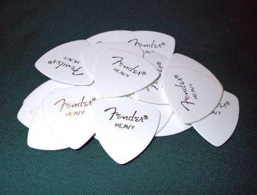 

Fender Pick x 20 Triangle HEAVY-WHT