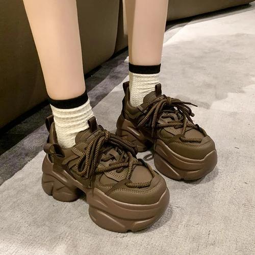 

Модные женские кроссовки на толстой подошве 2024 года, зимние теплые меховые туфли на высокой платформе, женские повседневные туфли для папы на танкетке, осенние кожаные спортивные кроссовки 8 см 39