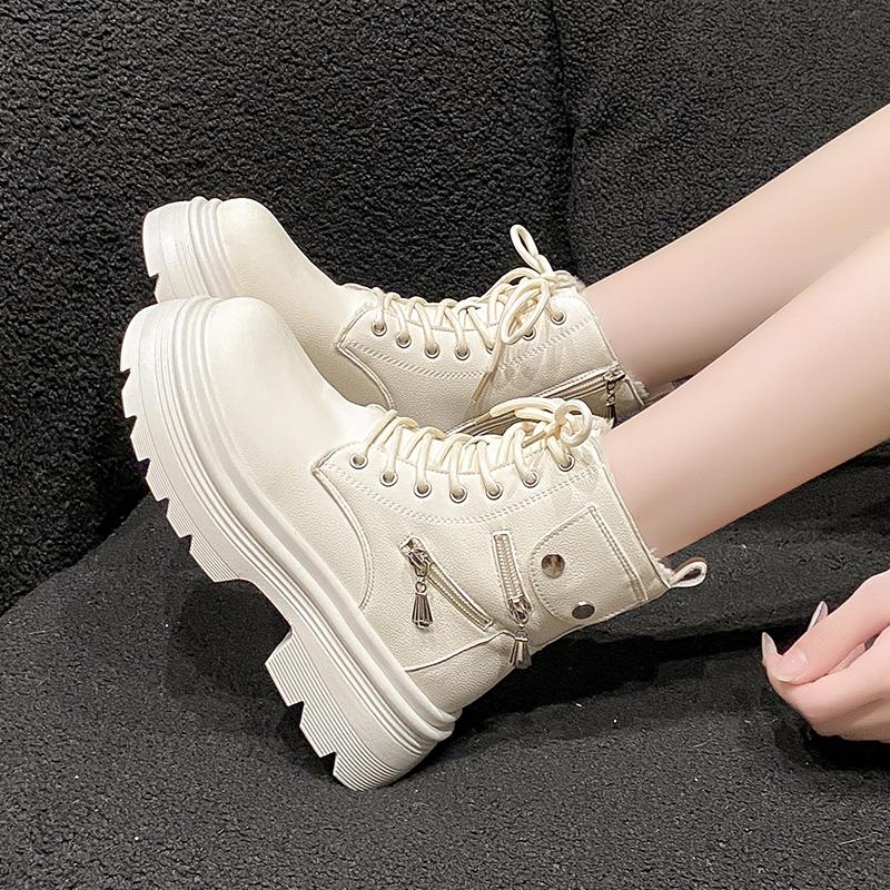 fashion Winter Chunky Platform Combat Boots Women Thick Bottom Plush Warm Ankle Boots Woman Fashion Metal Decor Motorcycle Booties 2024