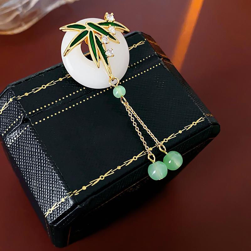 Średniowieczna Vintage Broszka z Kontrastującą Pszczołą Inkrustowana Diamentami Retro Lekki Luksus High-endowa Korsaż Wykwintne Wszechstronne Dodatki Kobiety