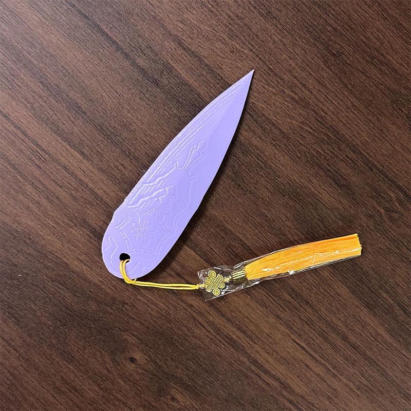 Cartoon K-Pop Demon Hunter Zoey Role-Playing Props Plastic Accessories Handmade Halloween Decoration Pendant Party Gifts