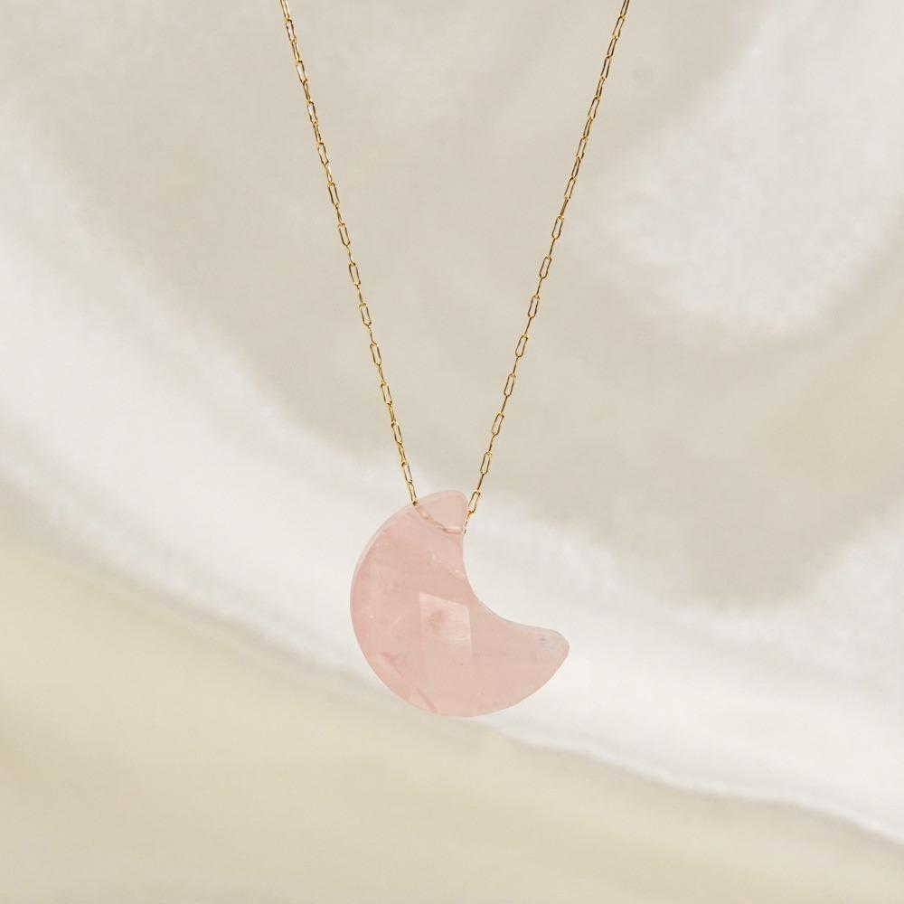 Small Moon Natural Crystal Stone Pendant Necklace for Women Girls Crescent Moon Pendulum Citrines Quartz Purple Crystal Necklace