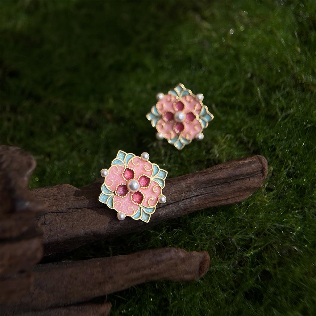 18k Gold Plated Enamel Drip Glaze Retro Stud Earrings: Ethnic Color Block Luxury for Women