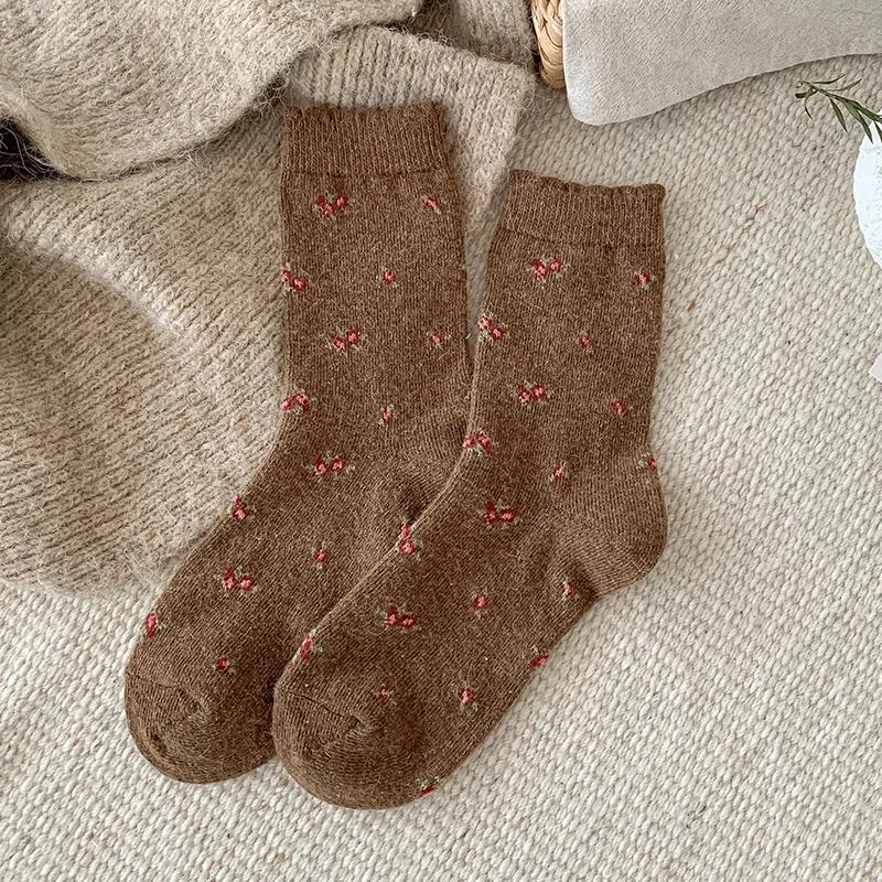 Women's Socks Thick New Retro Fashion Korean Style Wool Warm Socks Casual Novelties Sweet Long Ladies Flower Socks Comfort Cute