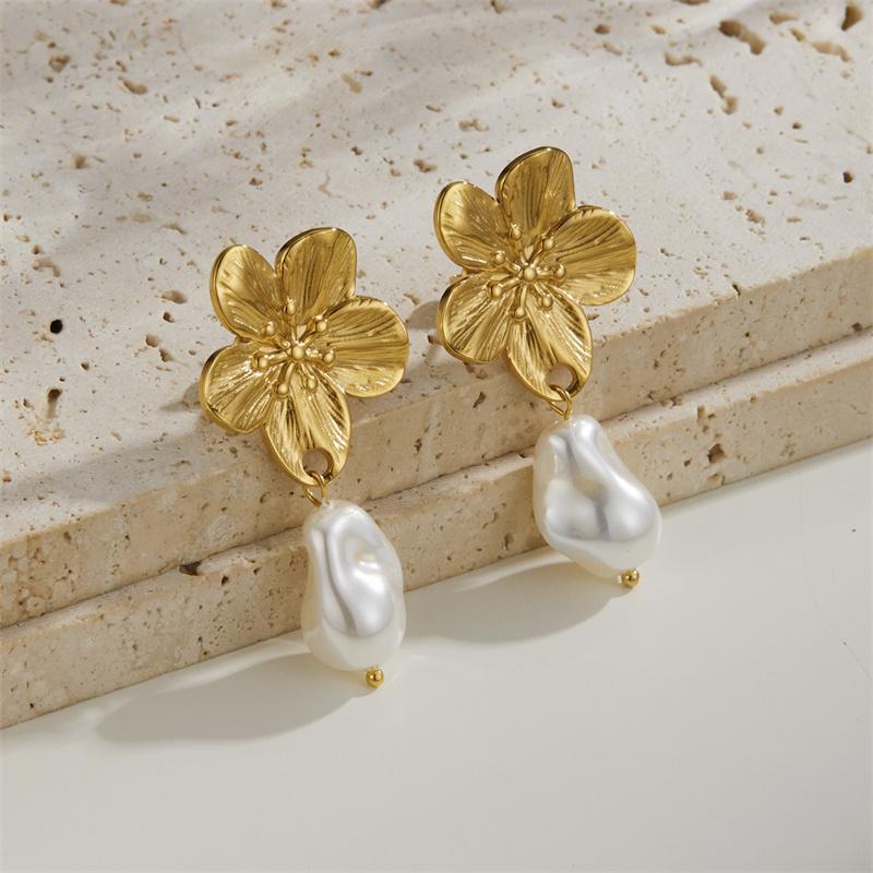 Trendy Gold Color Flower Shaped Earrings for Women Minimalist Imitation Pearls Drop Earrings Friendship Party Jewelry Gifts