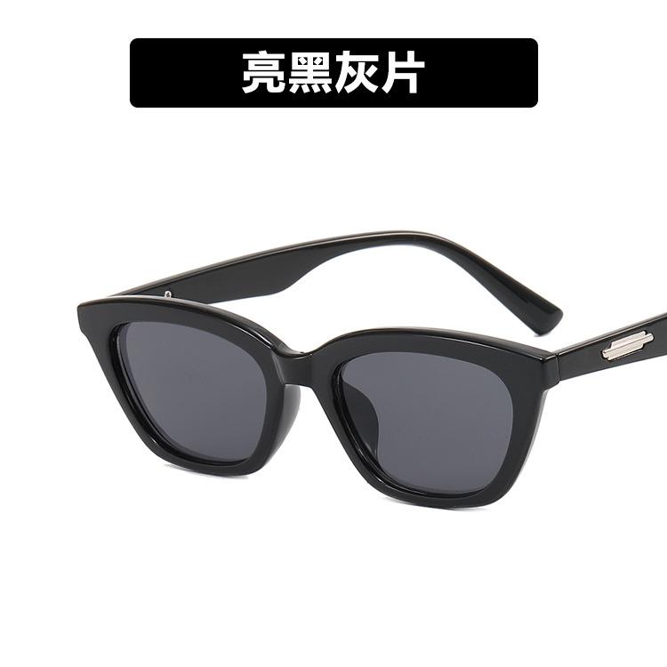 

У Ван Цзяэра такие же солнцезащитные очки, солнцезащитный крем Bar Dancing Cat Eye, защита от ультрафиолета и усовершенствованные солнцезащитные очки. metal hinge