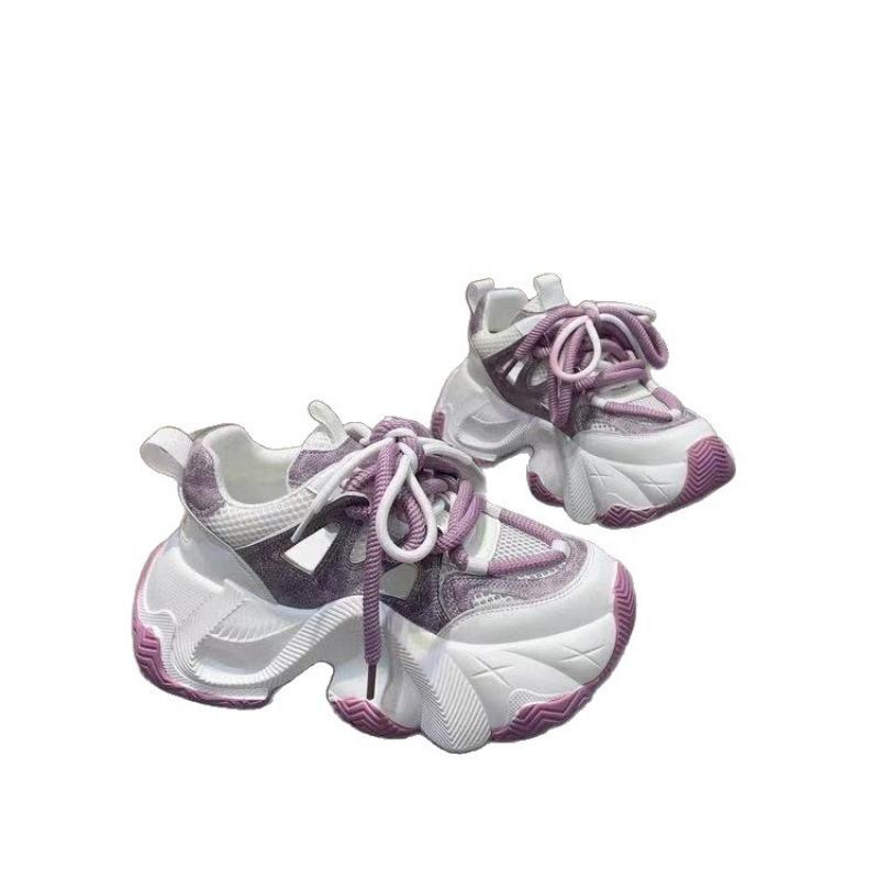 Lässige bequeme atmungsaktive sportliche Freizeitschuhe dicksohlige hohle Sommer-Neuheiten vielseitige Mesh-Dad-Schuhe Damen