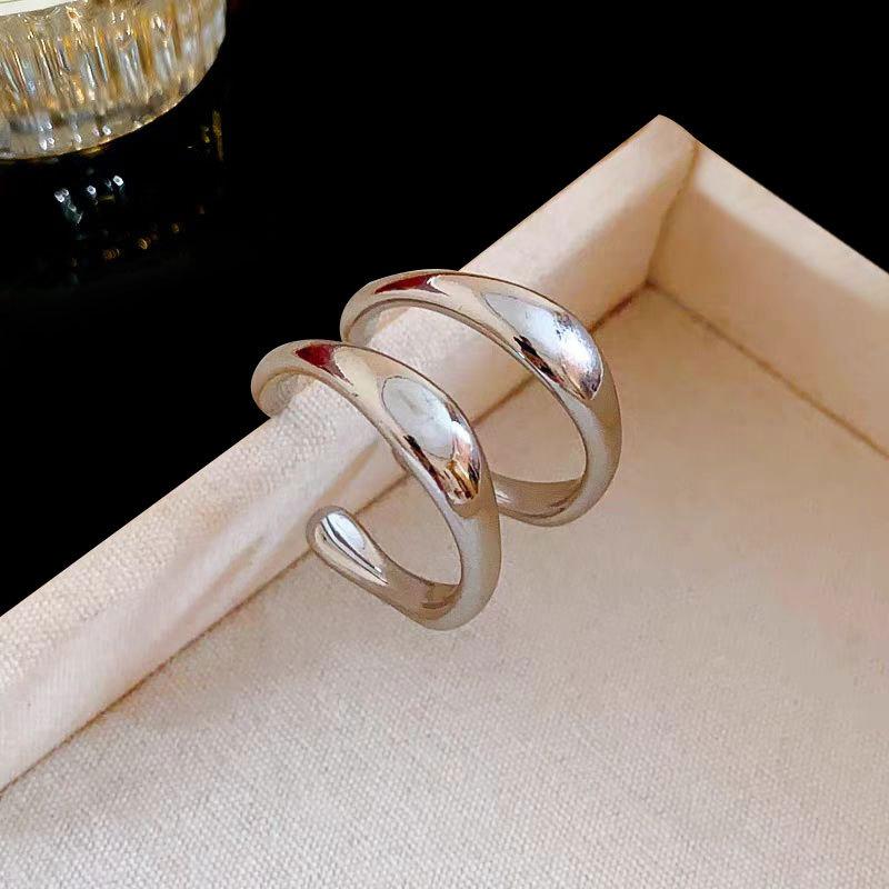 C-Shaped Irregular Metal Earrings Minimalist Light Luxury Small Batch 925 Silver Ear Studs Fashion Versatile Accessories