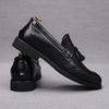 Fashion Fashion New Black Men's Pointed Patented Leather Tassels Flats Slip On Shoes Designer Male Homecoming Wedding Dress Footwear