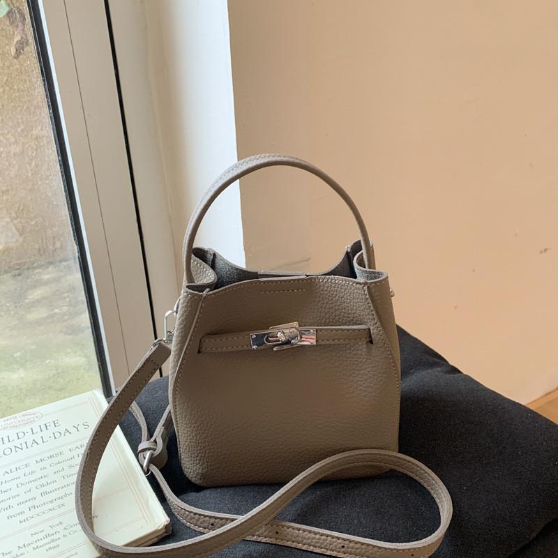 IELGY Ladies Messenger Bag Large Capacity Retro All-Match Bucket Bag