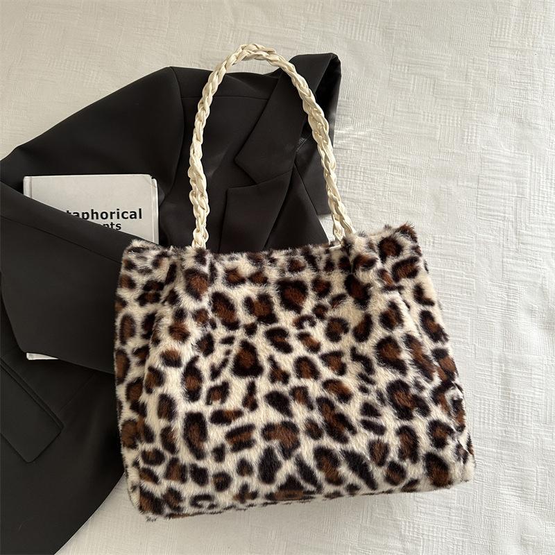 Retro Leopard Print Tote Bag Large Capacity Casual Versatile Commuter Shoulder Bag Autumn Winter New Style Bucket Bag KTB 33x105x285cm бежевый 1180₽