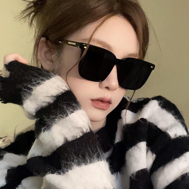 GM Women's Trendy High-End Polarized Sunglasses for Slimming Round Face, Men's Driving Glasses with Large Frame & Sunscreen Protection.