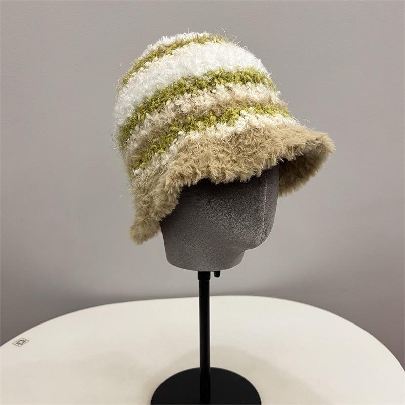 

Fashion contrasting striped knitted colorful bucket hat female sweet college style warm ear protection casual pullover hat M（56-58cm） рожевий