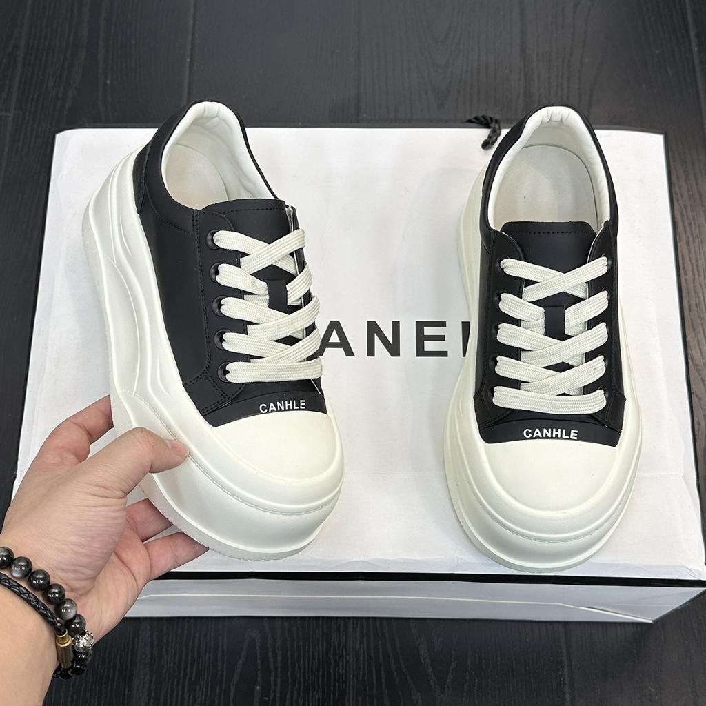 Britischer Stil Leder Dicksohlige Lässige Kleine Weiße Schuhe Damen 2025 Frühling Neu Runde Zehen Schnürschuh Vielseitig Weiche Sohle Erhöhende Board Schuhe