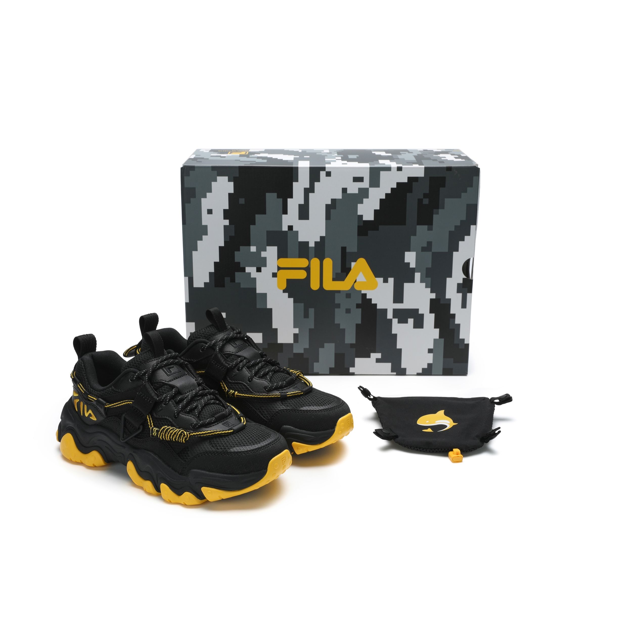 

Fila Хуан Цзинъюй X Fluid 5 Обувь с кошачьей лапкой и китом Прочная обувь с низким верхом в стиле кэжуал Женские кроссовки Черный F12W442128FBK 36