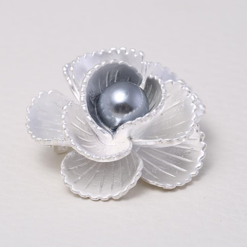New Korea Small Multi -Petal Flower Pearl Brooch Pin Flower Brooch Clothing Decoration Fashion Exquisite Jewelry Gift Brooch