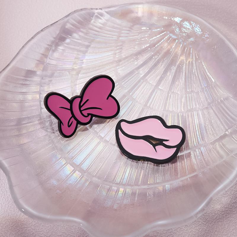 Character Delightful Anime Brooch In Alloy Material With Cute Bow And Lip Inspired Design