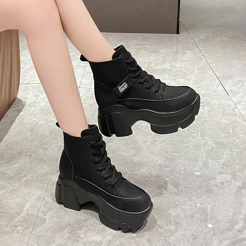 Kožené Retro Dámské Podzimní Boty na Silné Podrážce s Vnitřním Zvýšením Módní Krátké Boty Barevně Sladěné Boty s Měkkou Podrážkou a Vysokým Svrškem