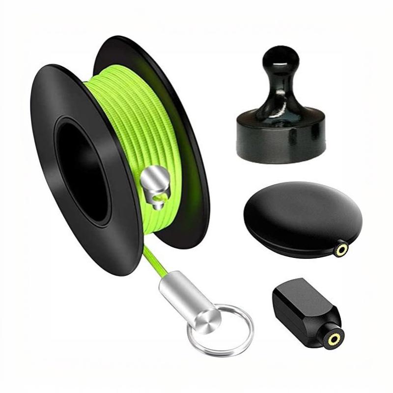 Strumento magnetico per tiracavi con gancio rivestito in nylon e linea flessibile giallo-verde per infilare nei tubi Linee scure Lavori elettrici