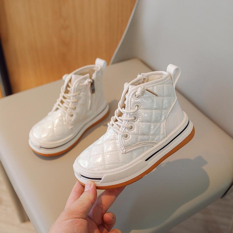 

Новые весенние детские сапоги из бархатной кожи 36