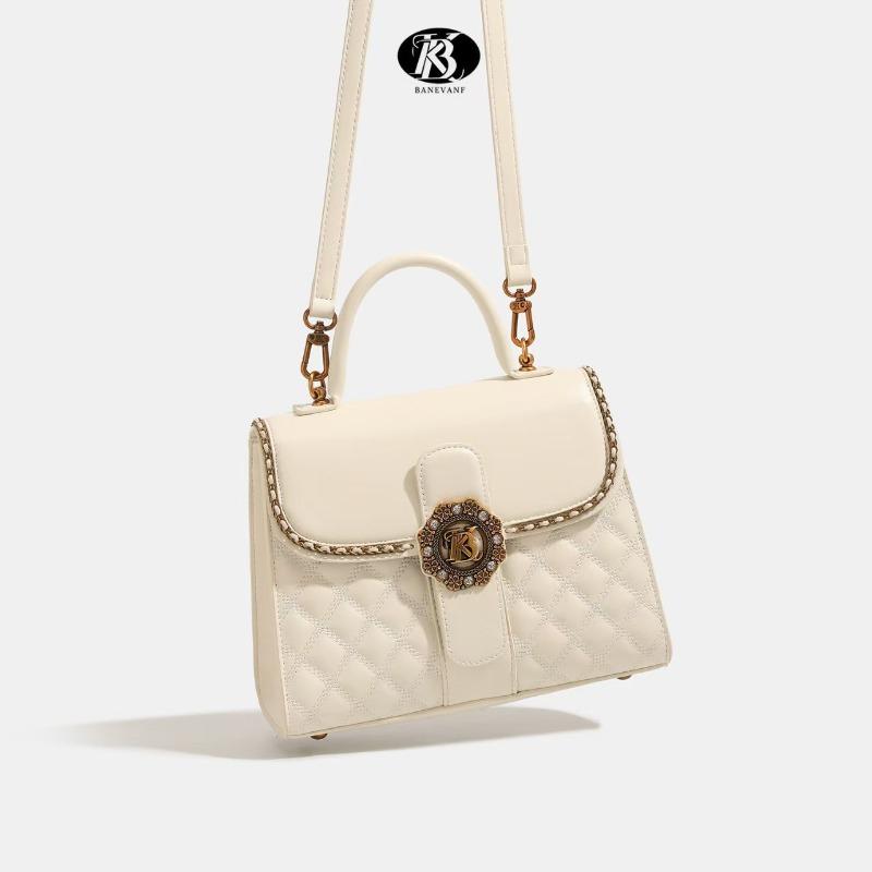 

Exquisite leather simple small square bag women s messenger bag bag bag bag bag new trendy versatile shoulder handbag bag