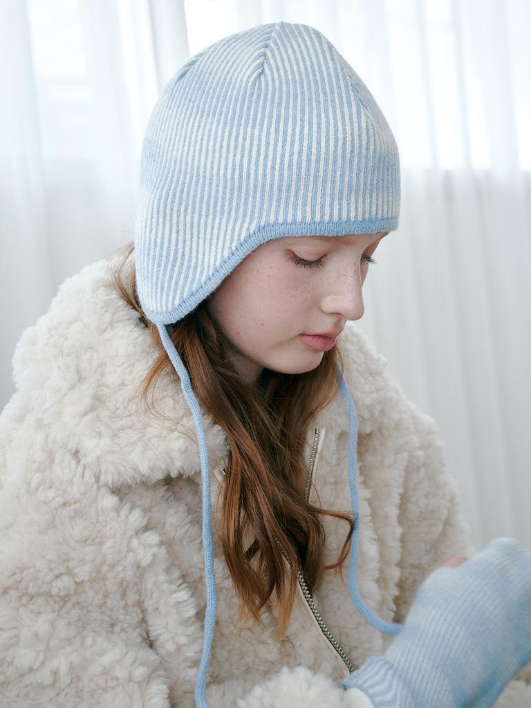 Olinkeompeulliteu Moiré Wave Earflap Beanie (Sky Blue)