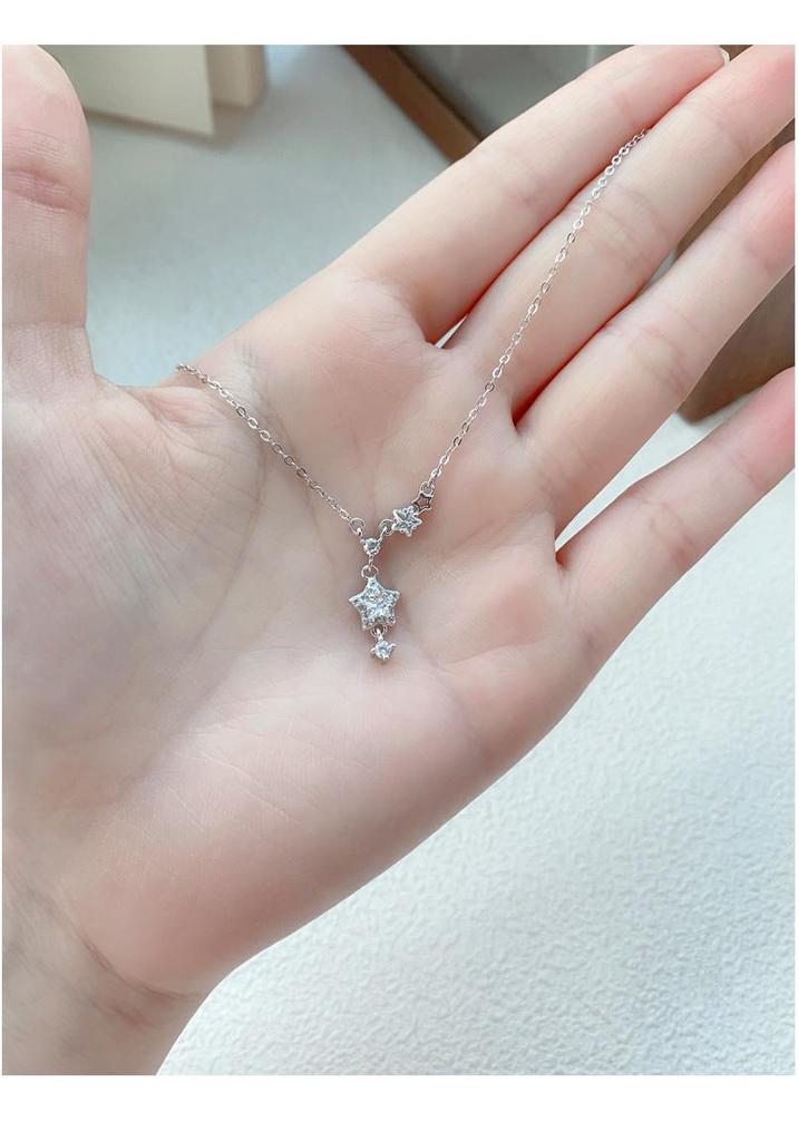 Sterling Silver Diamond Star Necklace for Women - Elegant and Fashionable Clavicle Chain