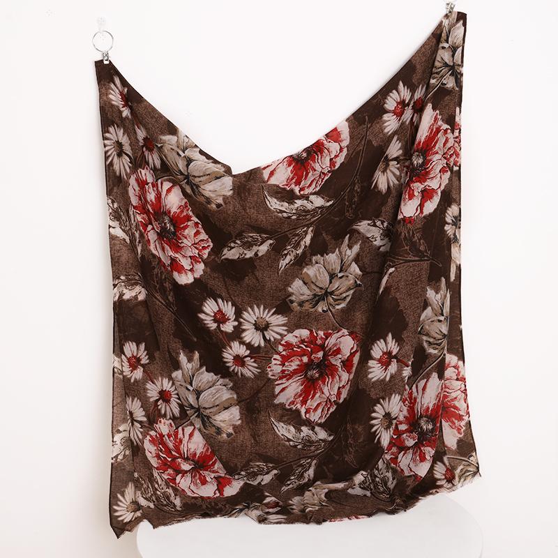 Fashion Printing Flower Tassel Shawl Cotton Viscose Scarf Women Beach Sunscreen Shawl Muslim Hijab Wrap Headscarf