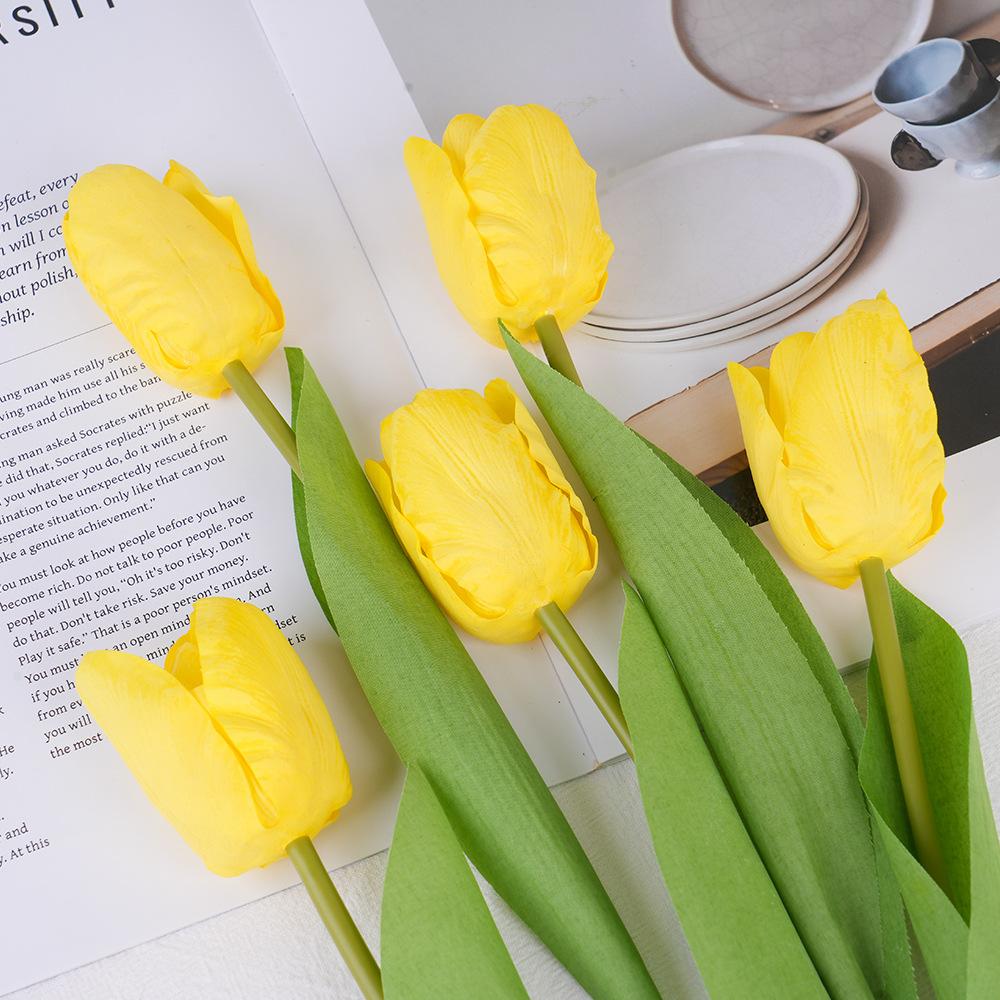 Simulation Tulip Feel Moisturizing Silk Pleated Tulip Home Party Wedding Flower Arrangement Decoration