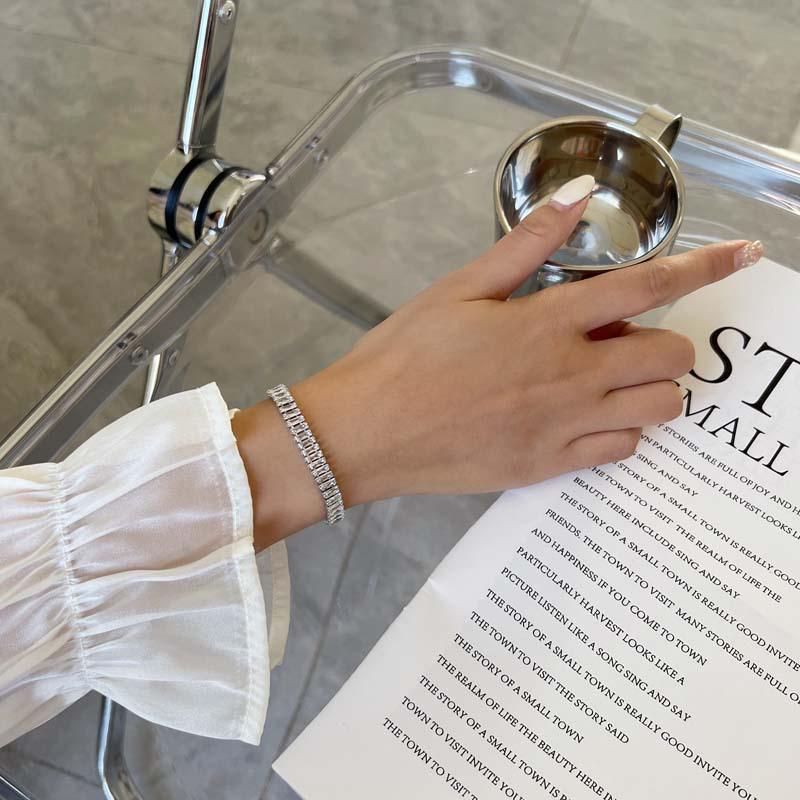 "Elegant Zircon Diamond Copper Bracelet - Luxurious European & American Cold Style Design for Women"