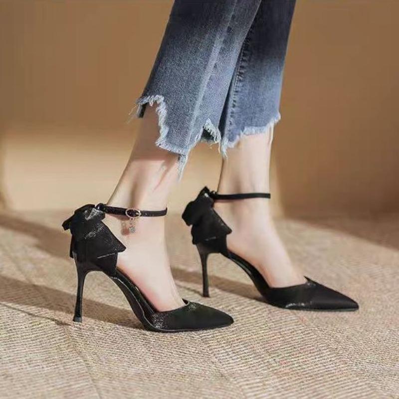 Royal Sister Style Versatile Stiletto High Heels Spring and Summer New French Pearl Hollow Bag Head Sandals Temperament Pointed Single Shoes