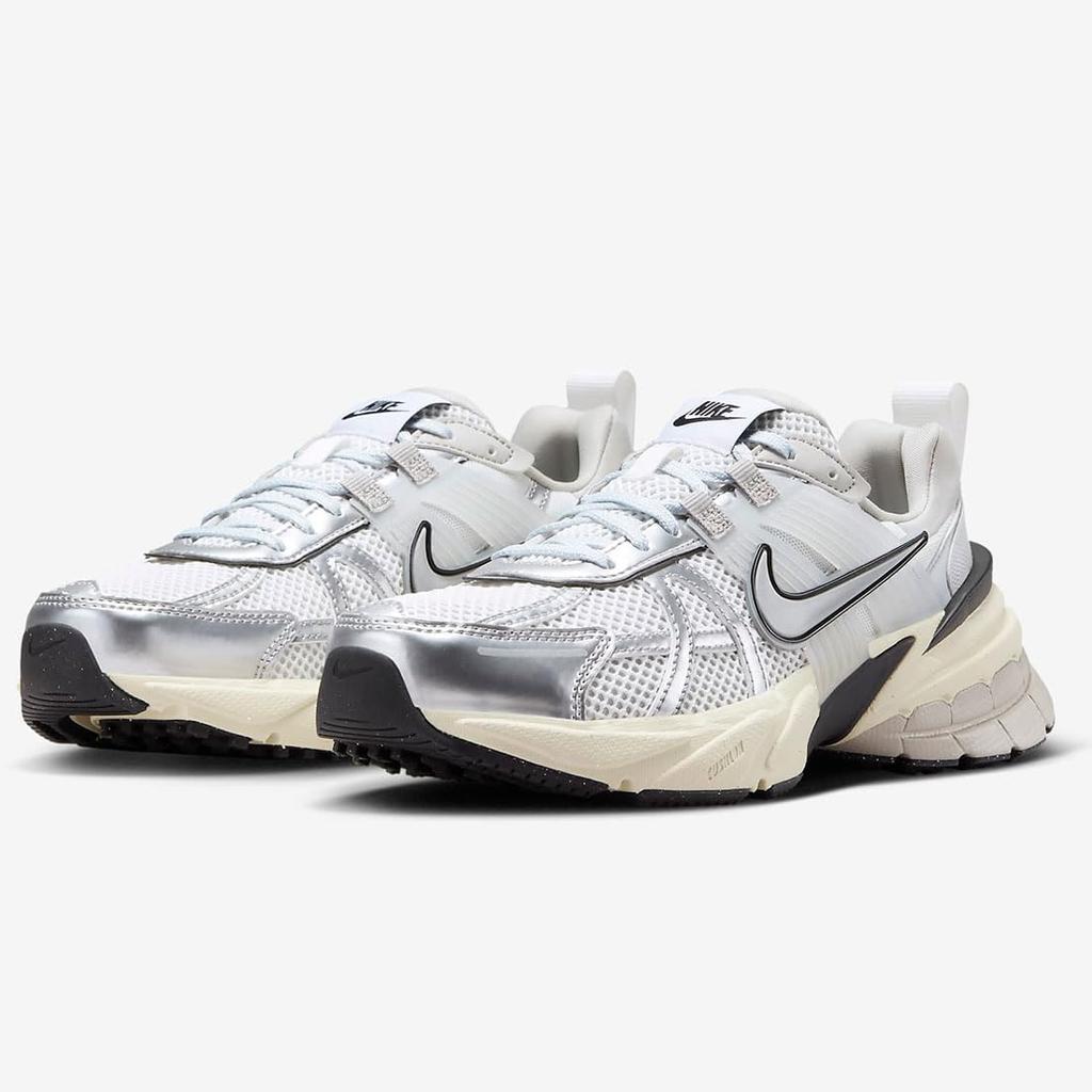 Nike V2K Run W V2K Summit Iron Authentic Nike Japan Size RUN, White/Pure Platinum/Light All/Metallic Silver, FD0736-100, Product, 29.0cm