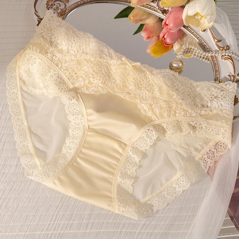 Ladies Spring and Summer Sexy Lace Stitching Mesh Gauze Briefs