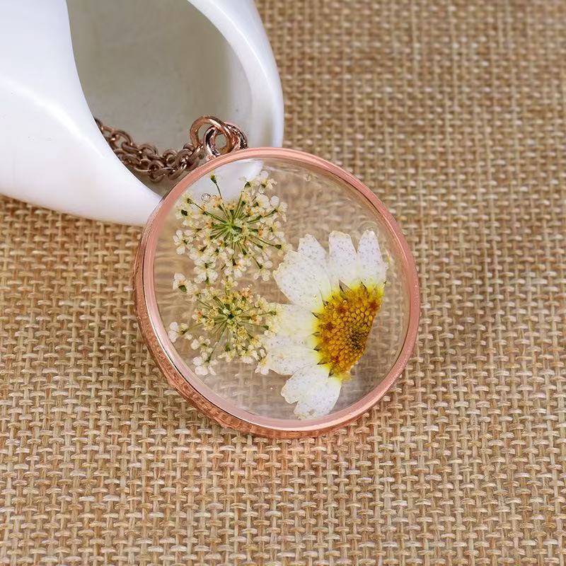 Handmade Epoxy Jewelry, Transparent Photo Box Dried Flower Pendant, Natural Real Dried Flower Round Resin Dried Flower Necklace Dried Flower