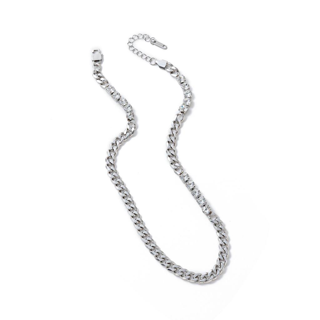 Stainless Steel Zirconia Necklace: Light Luxury Water Drop Snake Bone Clavicle Chain with Color Retention.