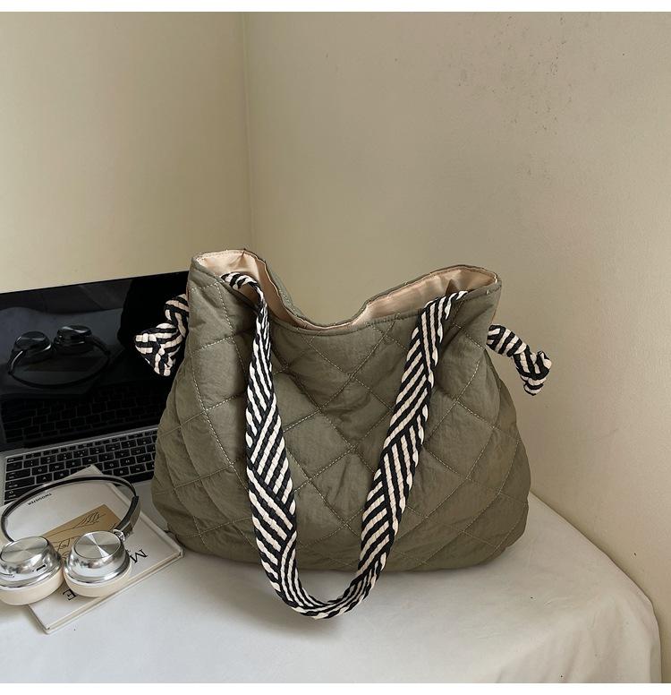 

Ромбовидная хлопковая сумка для одежды женская 2025 весна новая модная легкая наплечная тканевая сумка повседневная сумка-мессенджер для поездок на работу серый