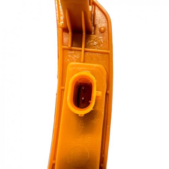 Front Left Side Marker Light Reflector GM2550210 for - Chevy Trailblazer