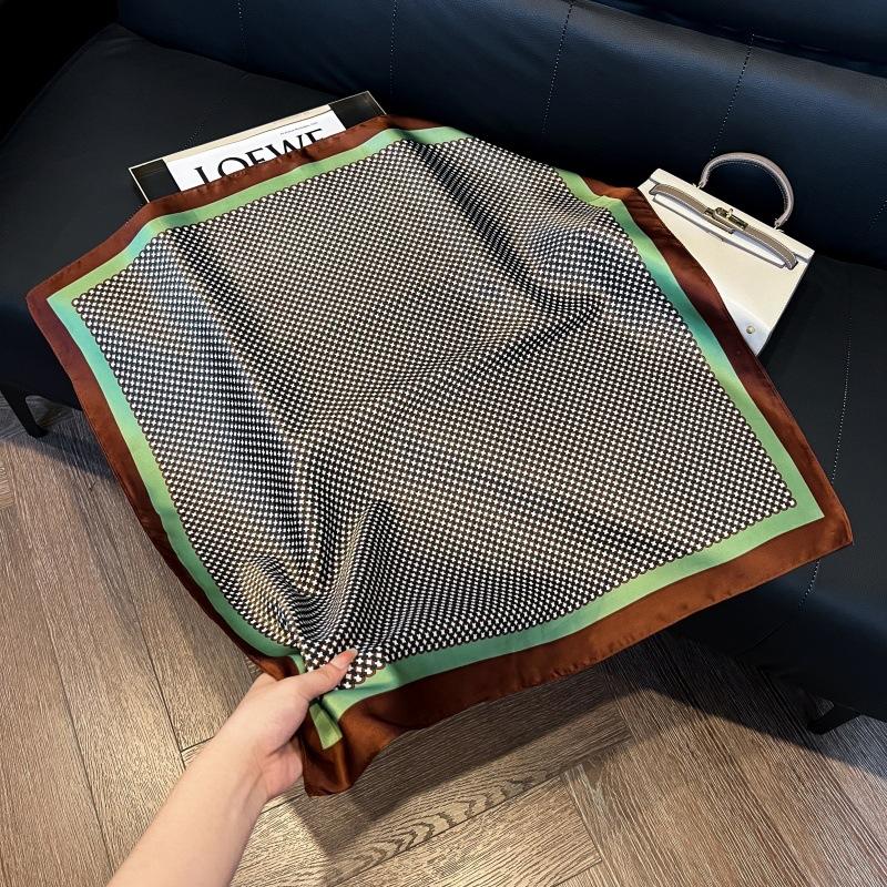 New silk scarf women's fashion versatile high-end small square scarf Korean version neck protection scarf spring and autumn retro scarf binding bag