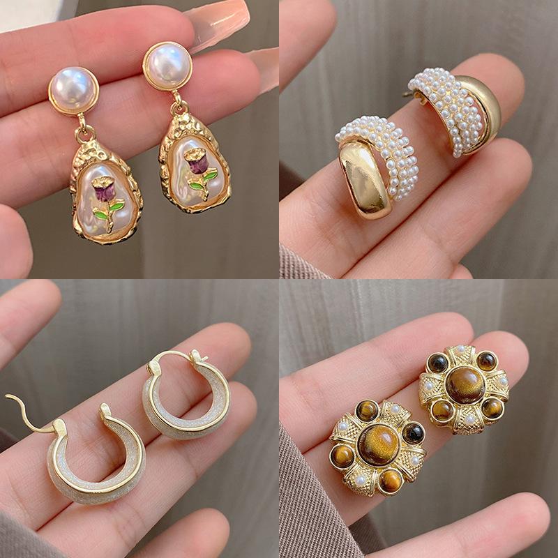 Elegant Imitation Pearl Stud Earrings – Luxury, Versatile Style for Women