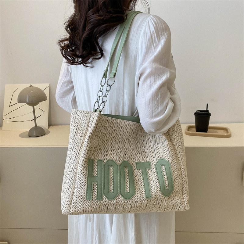 Fashionable Woven Tote Bag For Women Medium-sized Trendy Handbag In Black
