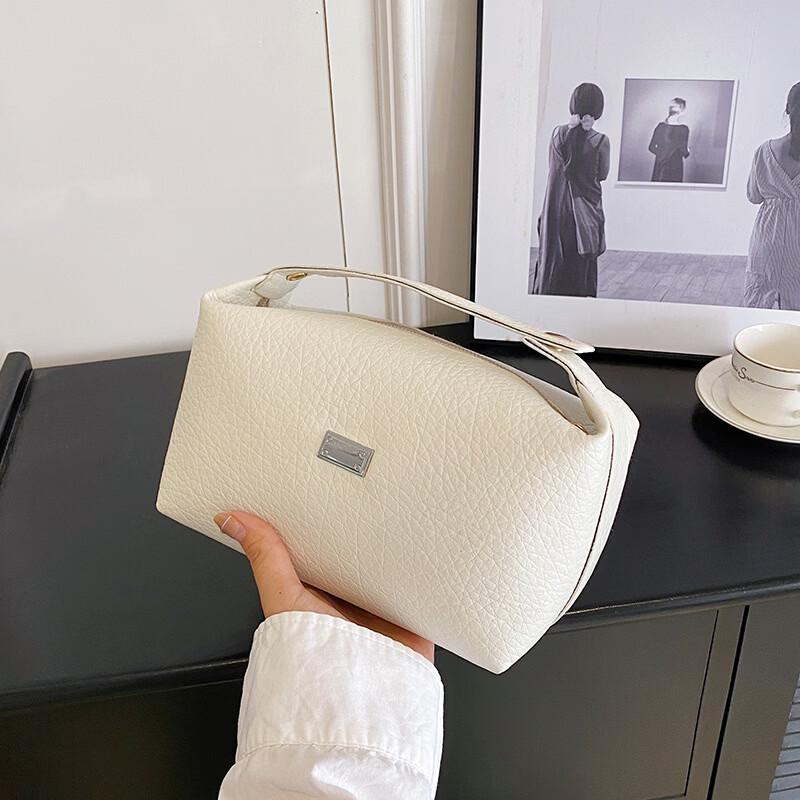 OEING Large Capacity Portable Cosmetic Bag