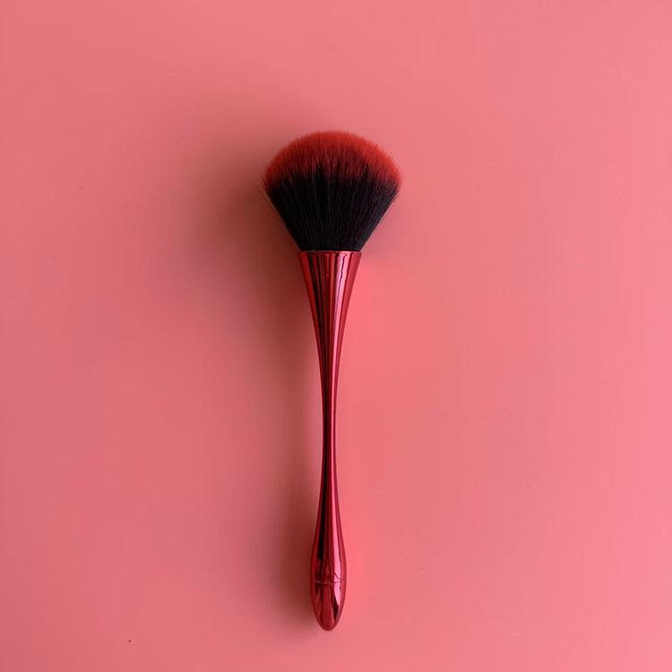Compact Makeup Brush for Powder, Nail Dusting, Contouring, and Blush Application