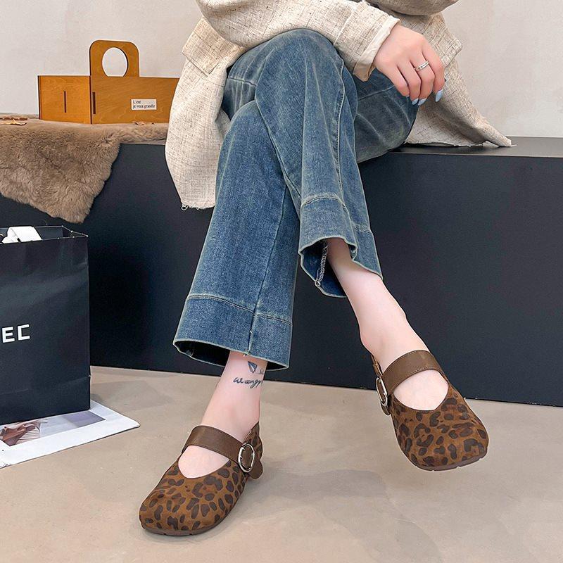 One-word Korean Version Autumn Retro Soft Sole Inner Height Increase 2025 Mary Jane Shoes Women's Shallow Mouth Single Shoes Leopard Print Sued