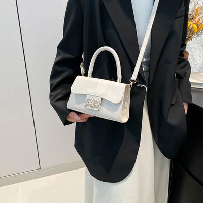 Trend 2025 Spring New Sense Retro Women's Small Square Casual Shoulder Bag Handbag Korean Version Bag Women's Fashion Foreign Style
