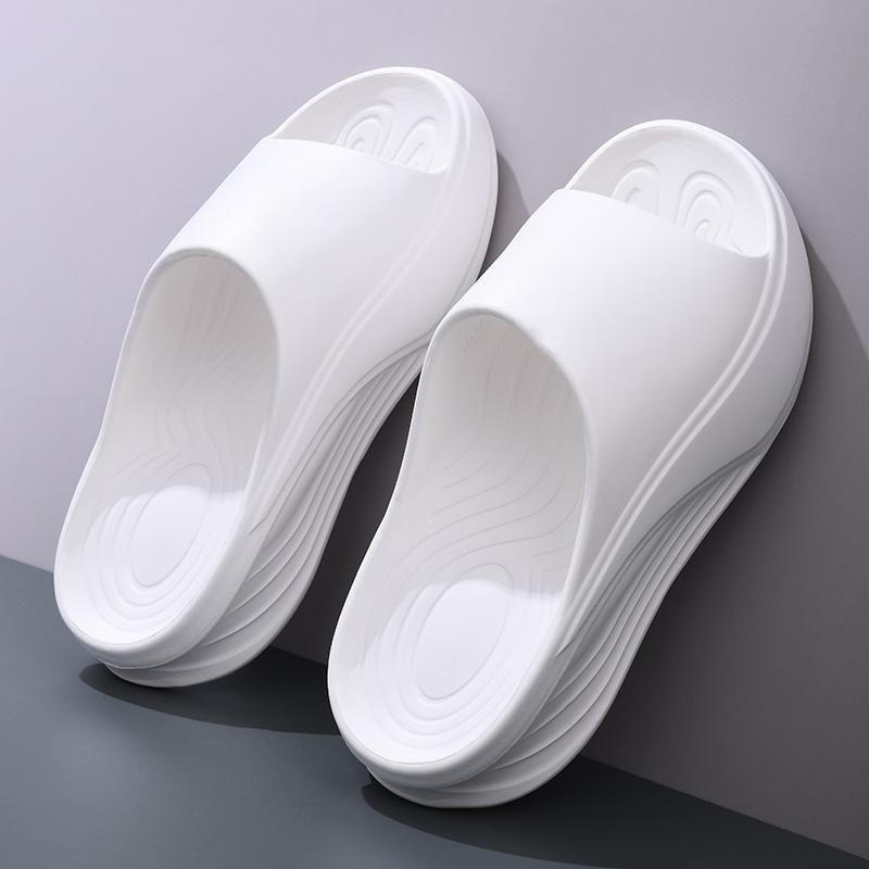 Men's Slippers Outdoor Indoor Beach Sandals Comfortable Thick Soft Sole Slides Men Casual Shoes Men Flip-flops Slippers
