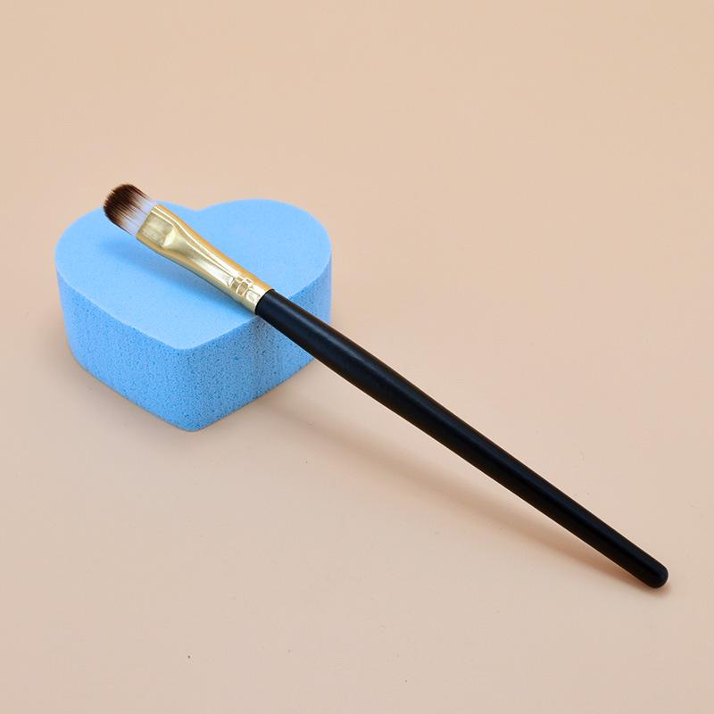 Minaqi Eyeshadow Brush: Wooden Handle, Individually Wrapped, Available In Three Colors.