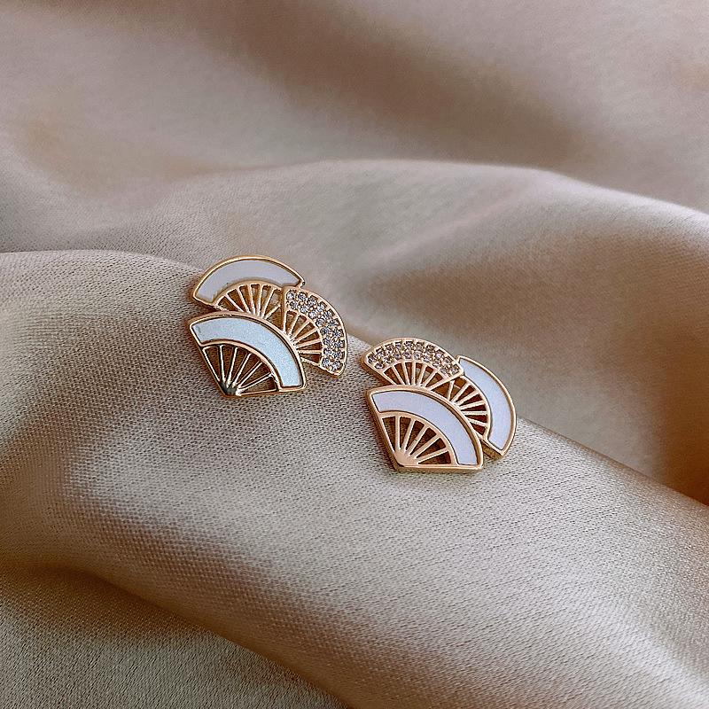 Diamond Fan-Shaped Ginkgo Biloba Stud Earrings Temperament Earrings Women S Fashion Earrings