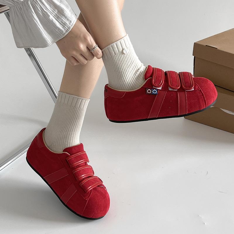 Fashion trend red retro inner height-increasing flat-soled Forrest Gump training shoes women's summer 2025 new soft-soled casual board shoes