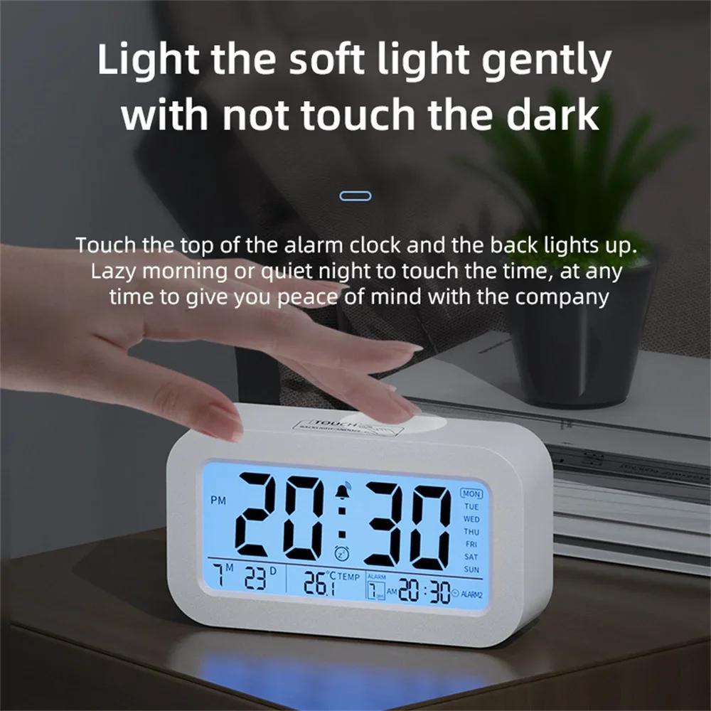 Smart digital LED alarm clock for students with silent backlightelectronic clock with night vision function 12/24H digital clock