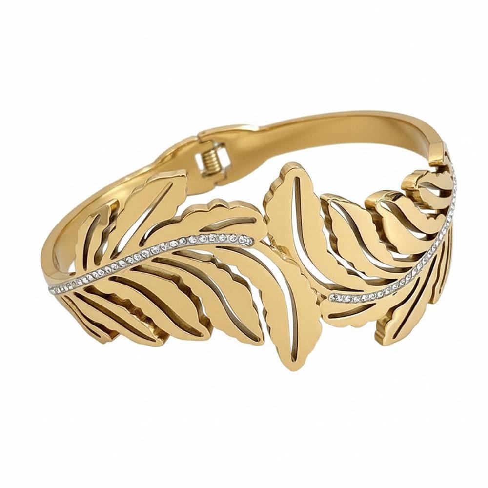 European and American Wide-faced Hollow Leaf Bracelet Niche High-end